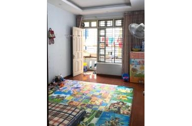 Bán nhà Ngõ Quỳnh, Thanh Nhàn, Hai Bà Trưng, 29m2 x 3T x 2.2 tỷ, lô góc, ôtô 30m